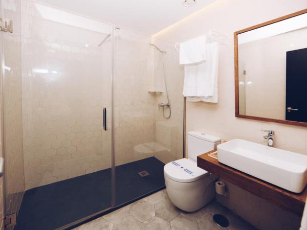 Málaga Premium Hotel : photo 6 de la chambre chambre quadruple