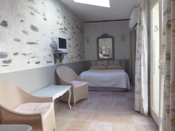 Hôtel la Bona Casa : photo 2 de la chambre chambre double avec douche et terrasse - côté terrasse