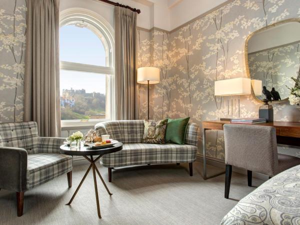 The Balmoral Hotel : photo 2 de la chambre hébergement deluxe - vue sur château