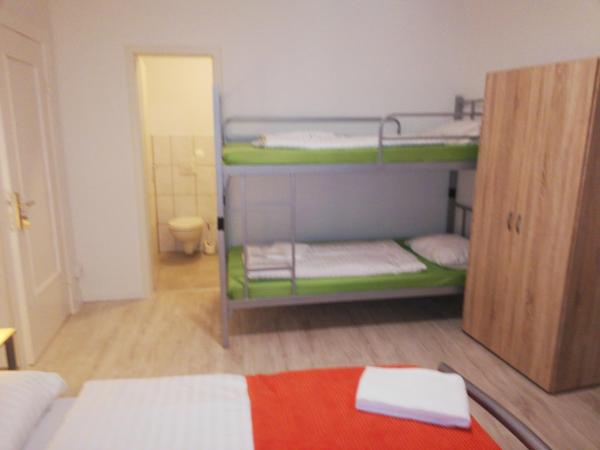 The Hostel : photo 6 de la chambre chambre double