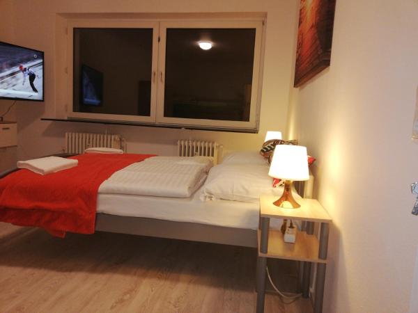 The Hostel : photo 10 de la chambre chambre double