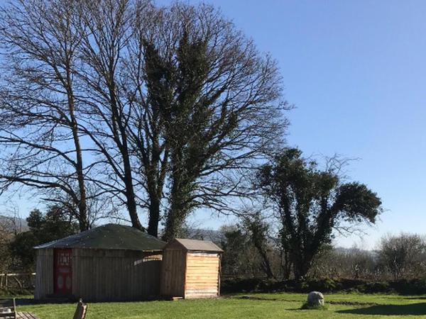 McClure Yurt at Carrigeen Glamping : photo 3 de la chambre chambre lit king-size