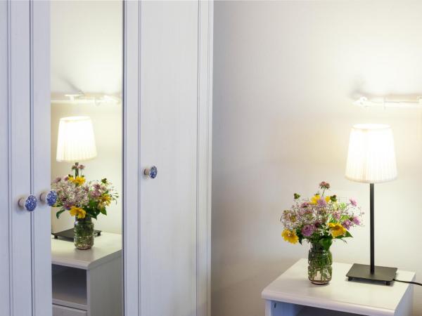 B&B King : photo 4 de la chambre chambre double avec salle de bains privative