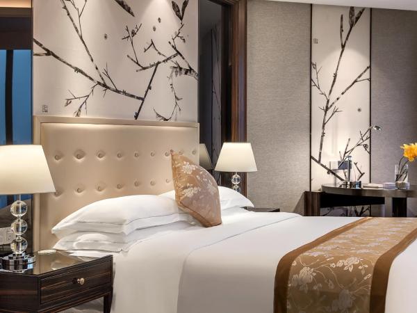 Huaqiang Plaza Hotel Shenzhen, Enjoy Complimentary Afternoon Tea & Mini Bar & Night Snack : photo 4 de la chambre chambre lit king-size deluxe