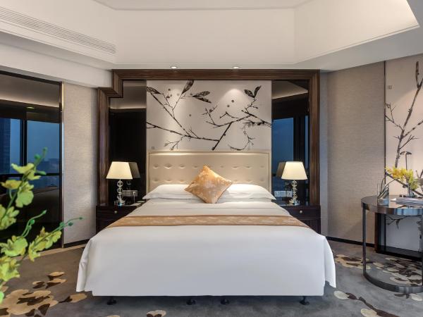 Huaqiang Plaza Hotel Shenzhen, Enjoy Complimentary Afternoon Tea & Mini Bar & Night Snack : photo 4 de la chambre chambre lit king-size exécutive avec 1 petit-déjeuner