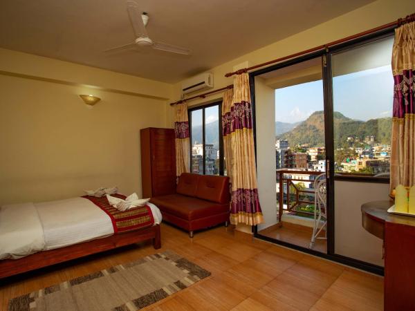 Hotel Orchid : photo 5 de la chambre chambre double supérieure avec balcon