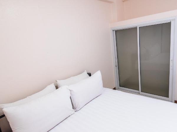 Don Muang Hotel : photo 3 de la chambre chambre double avec douche (5ème Étage sans ascenseur)