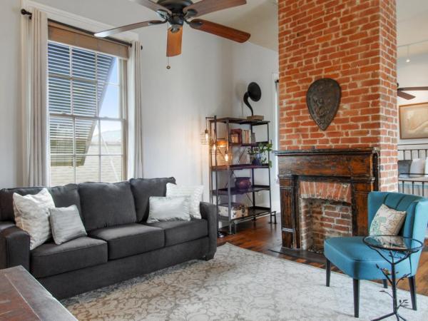 Auld Sweet Olive Bed and Breakfast : photo 4 de la chambre appartement avec balcon