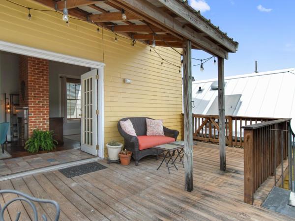 Auld Sweet Olive Bed and Breakfast : photo 3 de la chambre appartement avec balcon