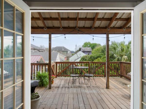 Auld Sweet Olive Bed and Breakfast : photo 2 de la chambre appartement avec balcon