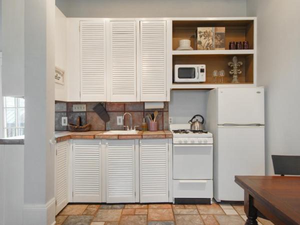 Auld Sweet Olive Bed and Breakfast : photo 7 de la chambre appartement avec balcon