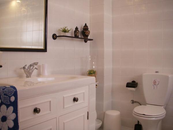 Monte da Ria Guest House : photo 4 de la chambre chambre double avec balcon - vue sur mer