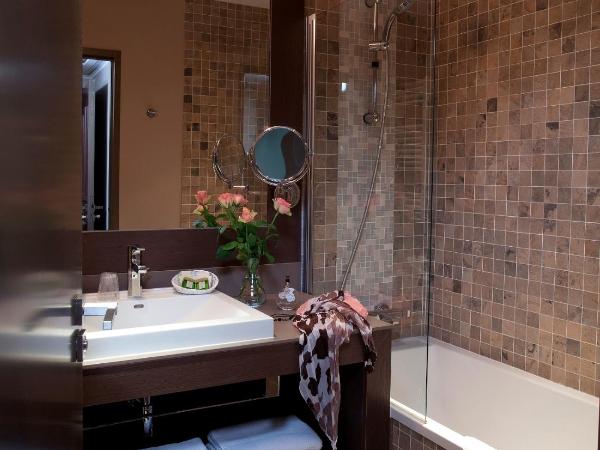 Logis Auberge Saint Simond : photo 5 de la chambre chambre double supérieure - vue sur jardin