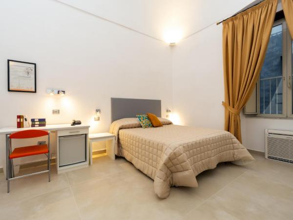 Il Tesoro Smart Suite & SPA : photo 4 de la chambre suite deluxe avec baignoire spa