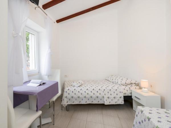 Apartment Sokol : photo 5 de la chambre chambre lits jumeaux avec salle de bains privative