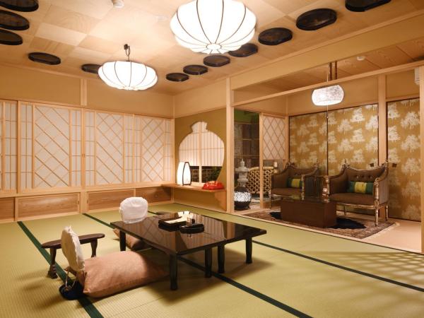 Seikoro Ryokan - Established in 1831 : photo 3 de la chambre chambre familiale avec coin tatami