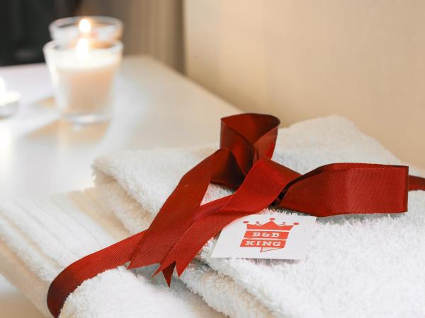 B&B King : photo 5 de la chambre chambre double avec salle de bains privative