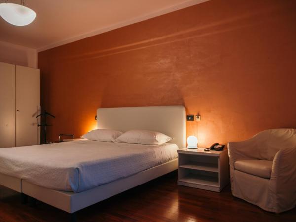 Residence Hotel Torino Uno : photo 2 de la chambre suite standard