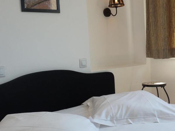 Hôtel L'Oustaou : photo 5 de la chambre chambre double