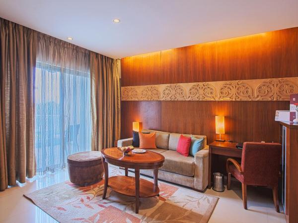 Oakwood Residence Naylor Road Pune : photo 5 de la chambre one bedroom executive suite with balcony