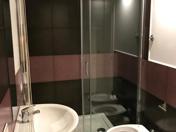 ROOM 110 BARI -guesthouse- : photo 3 de la chambre chambre triple avec terrasse