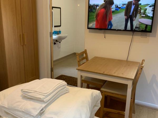 Oxford Bed and Breakfast : photo 5 de la chambre chambre triple - accessible aux personnes à mobilité réduite