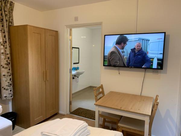 Oxford Bed and Breakfast : photo 10 de la chambre chambre triple - accessible aux personnes à mobilité réduite