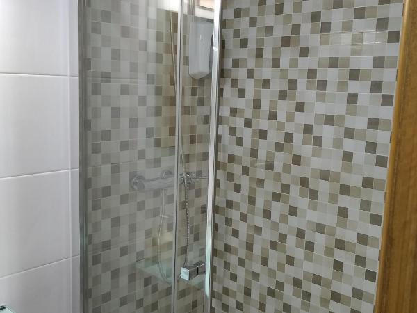 Pensao Estacao Central : photo 10 de la chambre chambre triple