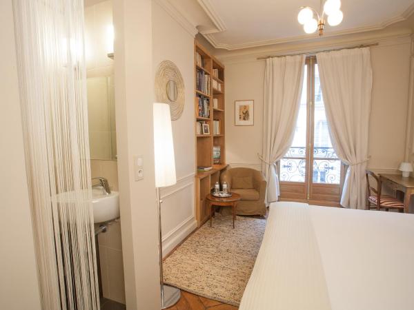 Le85 Paris : photo 6 de la chambre chambre lit king-size avec balcon