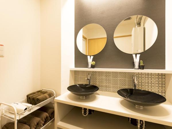 Guesthouse Raku : photo 10 de la chambre chambre familiale standard