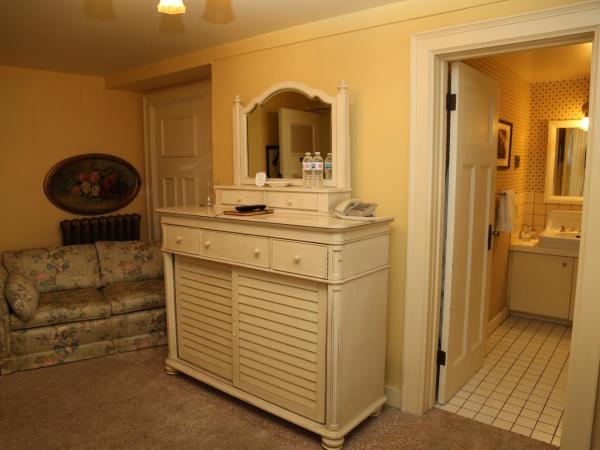 Beaconsfield Bed and Breakfast - Victoria : photo 2 de la chambre chambre supérieure lit queen-size