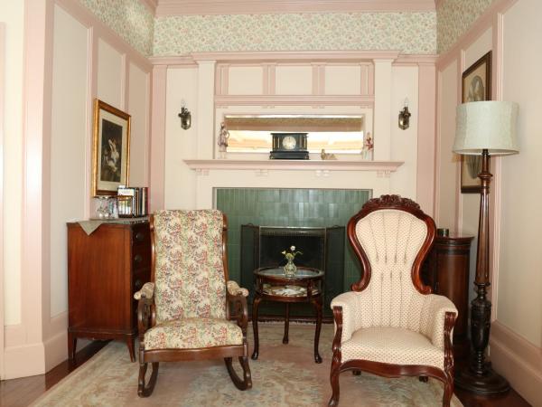 Beaconsfield Bed and Breakfast - Victoria : photo 9 de la chambre suite deluxe avec lit king-size