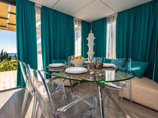 Arena Grand Kazela Camping Homes : photo 3 de la chambre maison camping 2 chambres deluxe
