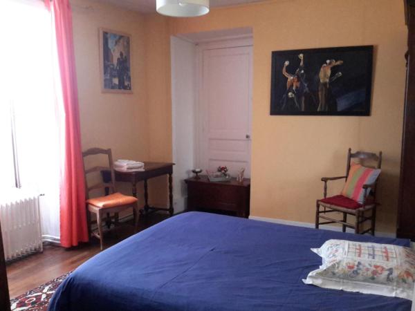 Les Talvasières : photo 5 de la chambre chambre double - vue sur jardin