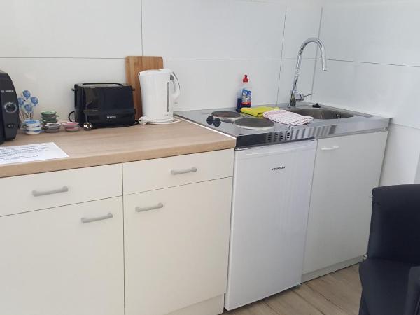 Oberkasseler Hof Bonn : photo 9 de la chambre apartment 12 (königswinterer str. 592)