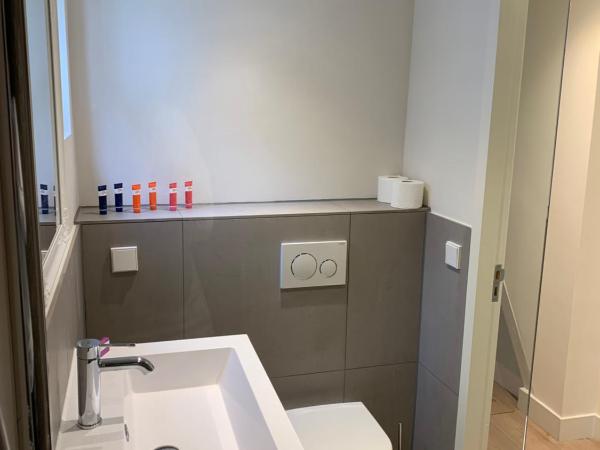 Kangaroom : photo 3 de la chambre chambre lit queen-size - vue sur jardin