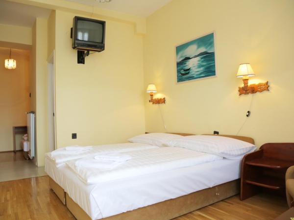 Hotel Bara Junior : photo 2 de la chambre chambre double