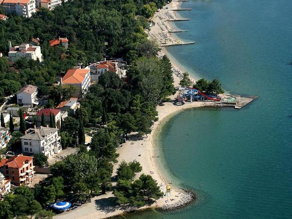 Family Apartments Vesna- 100 m Beach -Center Crikvenica : photo 1 de la chambre appartement 1 chambre avec balcon