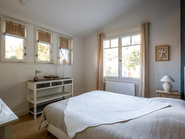 CHISTERA : photo 2 de la chambre chambre lit king-size - vue sur mer