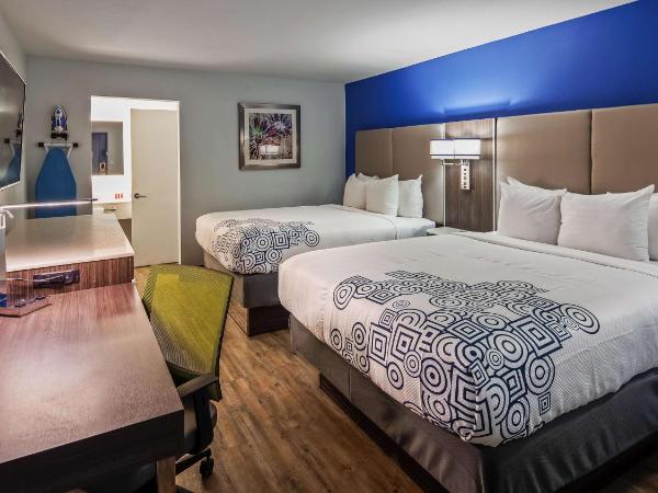SureStay Plus Hotel by Best Western Sacramento Cal Expo : photo 2 de la chambre chambre standard avec 2 lits queen-size