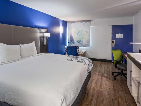 SureStay Plus Hotel by Best Western Sacramento Cal Expo : photo 2 de la chambre chambre lit king-size - non-fumeurs
