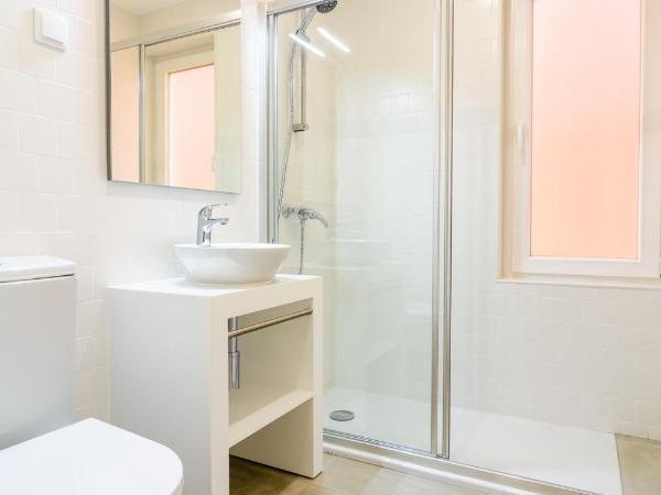 In2Lisbon - Kionga Suites : photo 3 de la chambre chambre double standard