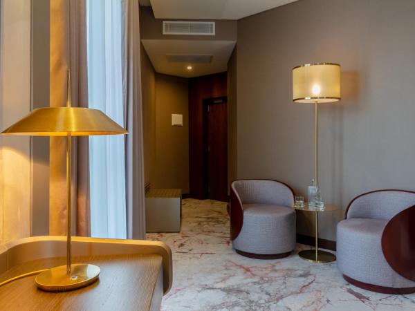 TURIM Boulevard Hotel : photo 9 de la chambre chambre lits jumeaux - vue sur avenue