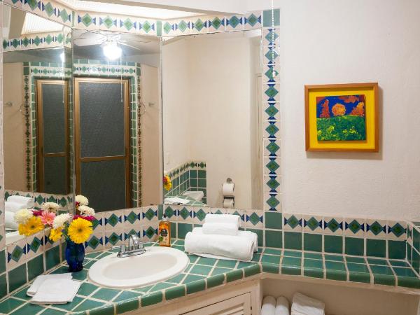 Ocean Front, 3 bedroom, 3 bathroom, Casa Natalia, Playa Esmeralda : photo 7 de la chambre appartement 3 chambres