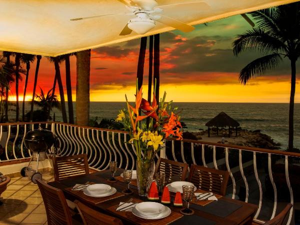Ocean Front, 3 bedroom, 3 bathroom, Casa Natalia, Playa Esmeralda : photo 8 de la chambre appartement 3 chambres