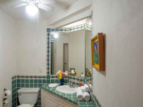 Ocean Front, 3 bedroom, 3 bathroom, Casa Natalia, Playa Esmeralda : photo 10 de la chambre appartement 3 chambres