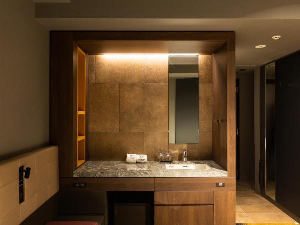 The Royal Park Canvas - Ginza 8 : photo 10 de la chambre chambre double standard