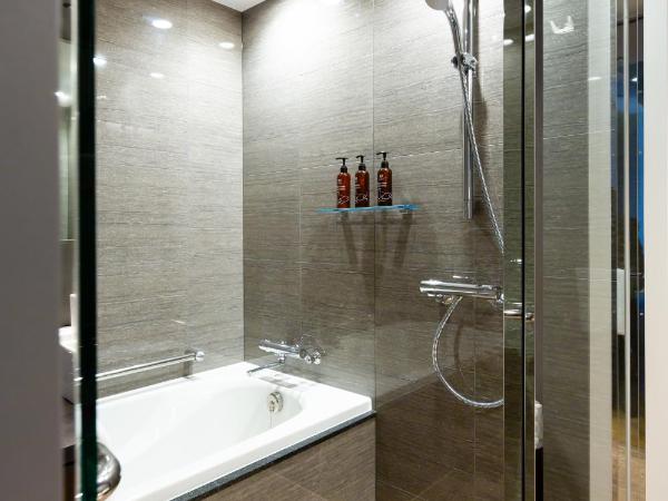 The Royal Park Canvas - Ginza 8 : photo 3 de la chambre chambre triple deluxe