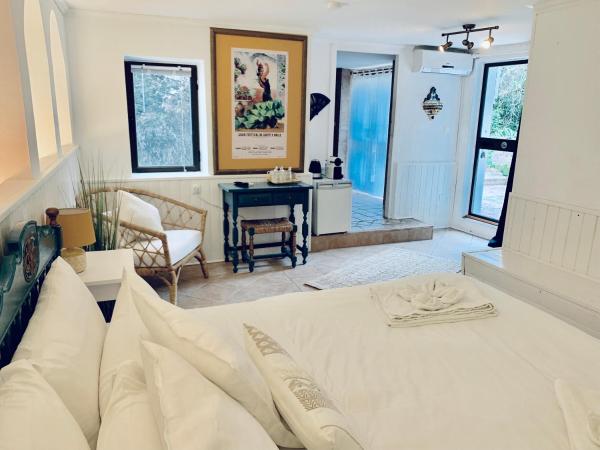 Jardines De La Reina Boutique Bed & Breakfast : photo 5 de la chambre chambre double avec patio