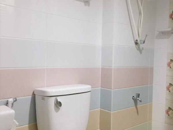 Changpuak Hotel : photo 6 de la chambre chambre triple basique